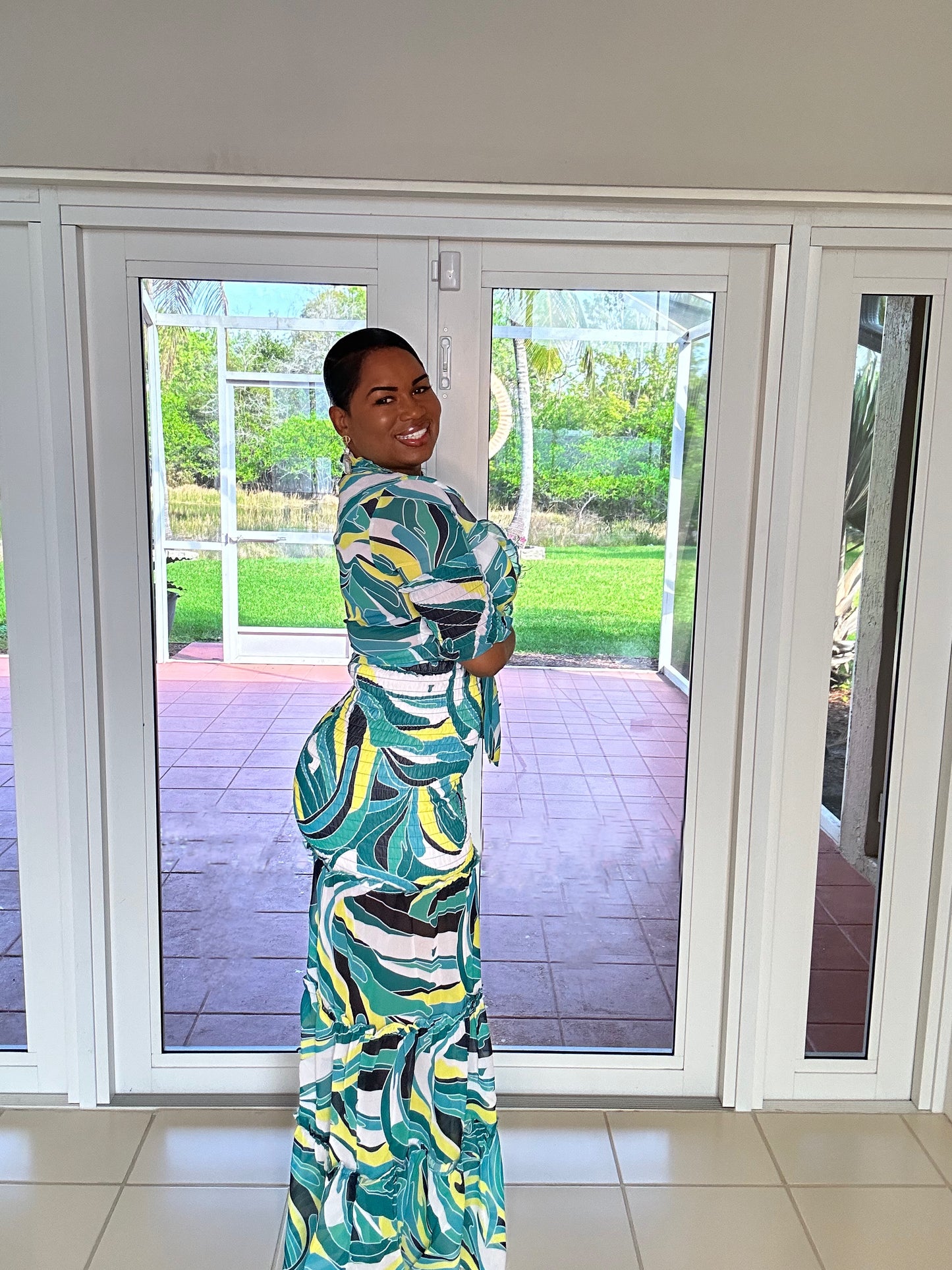 GIVING BODY SKIRT SET